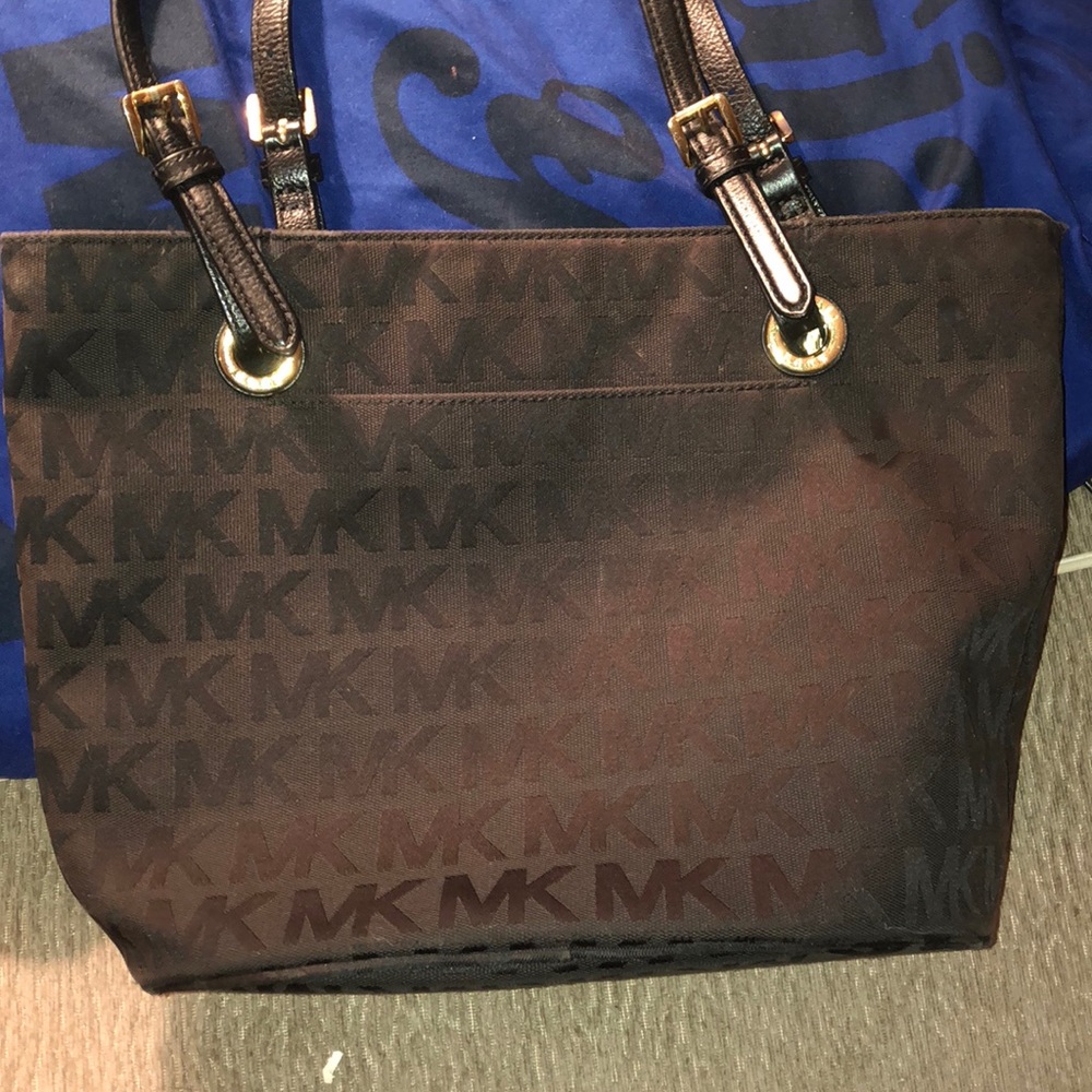 MK tote